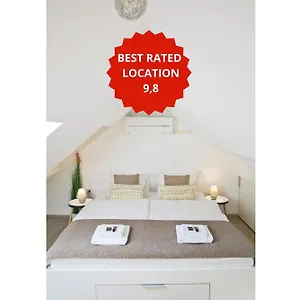 Hisa Pod Gradom Liubliana